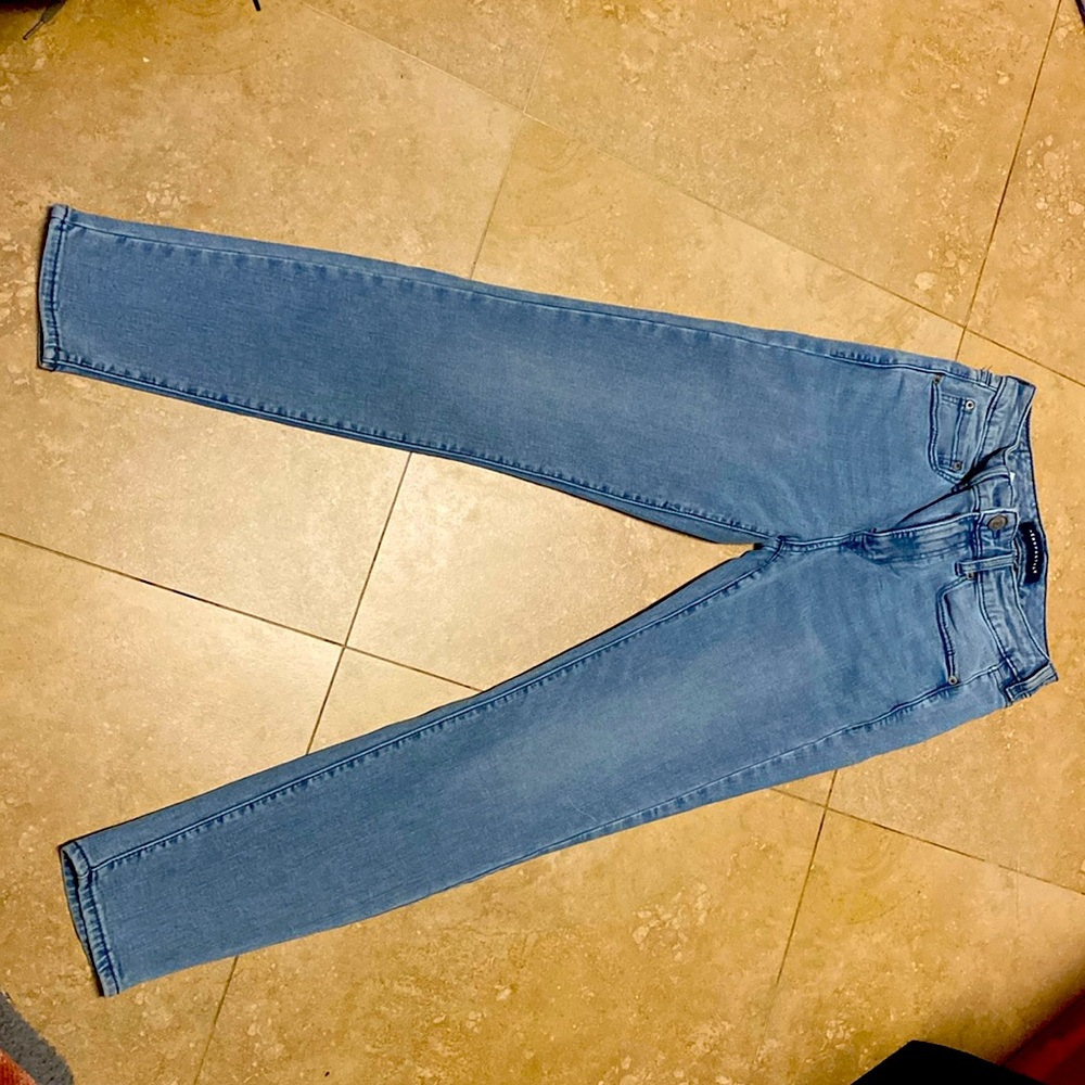 Aeropostale Seriously stretchy high rise jegging medium wash size 6 short